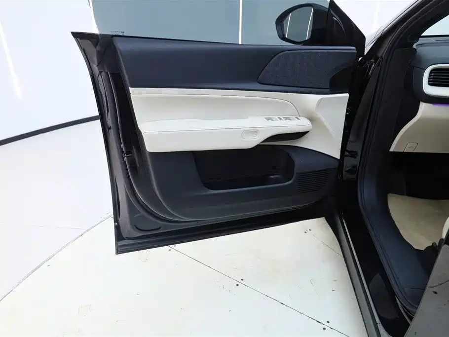 XPeng G6 2024 580 Long Range Plus фото 17