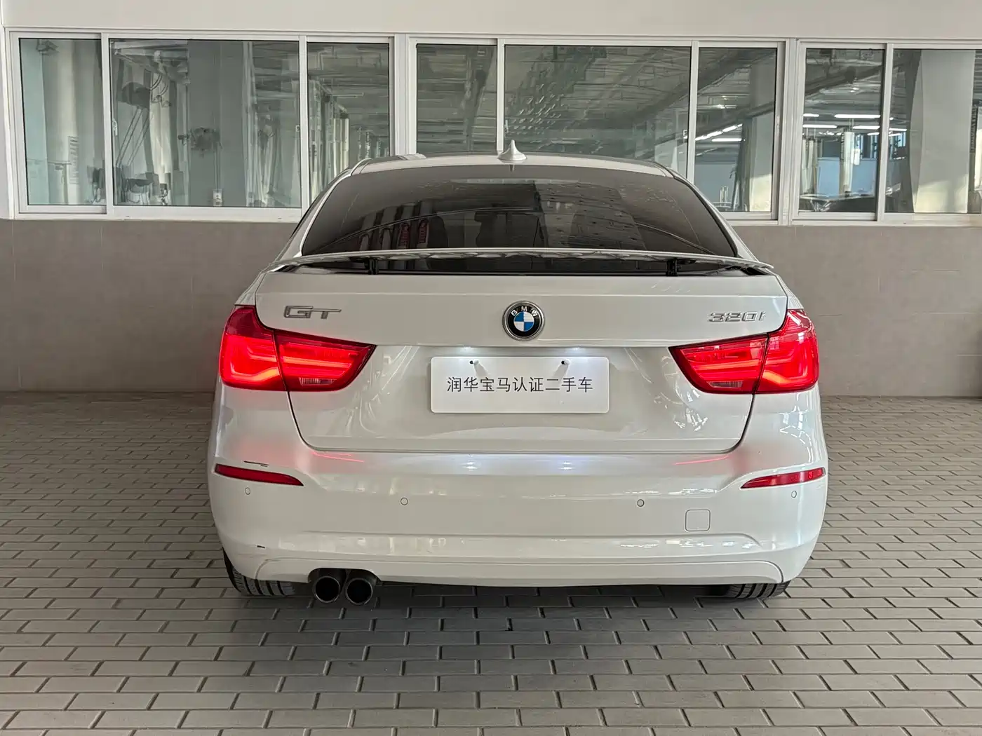 BMW 3 Series GT 2016 320i Fashion Style фото 14