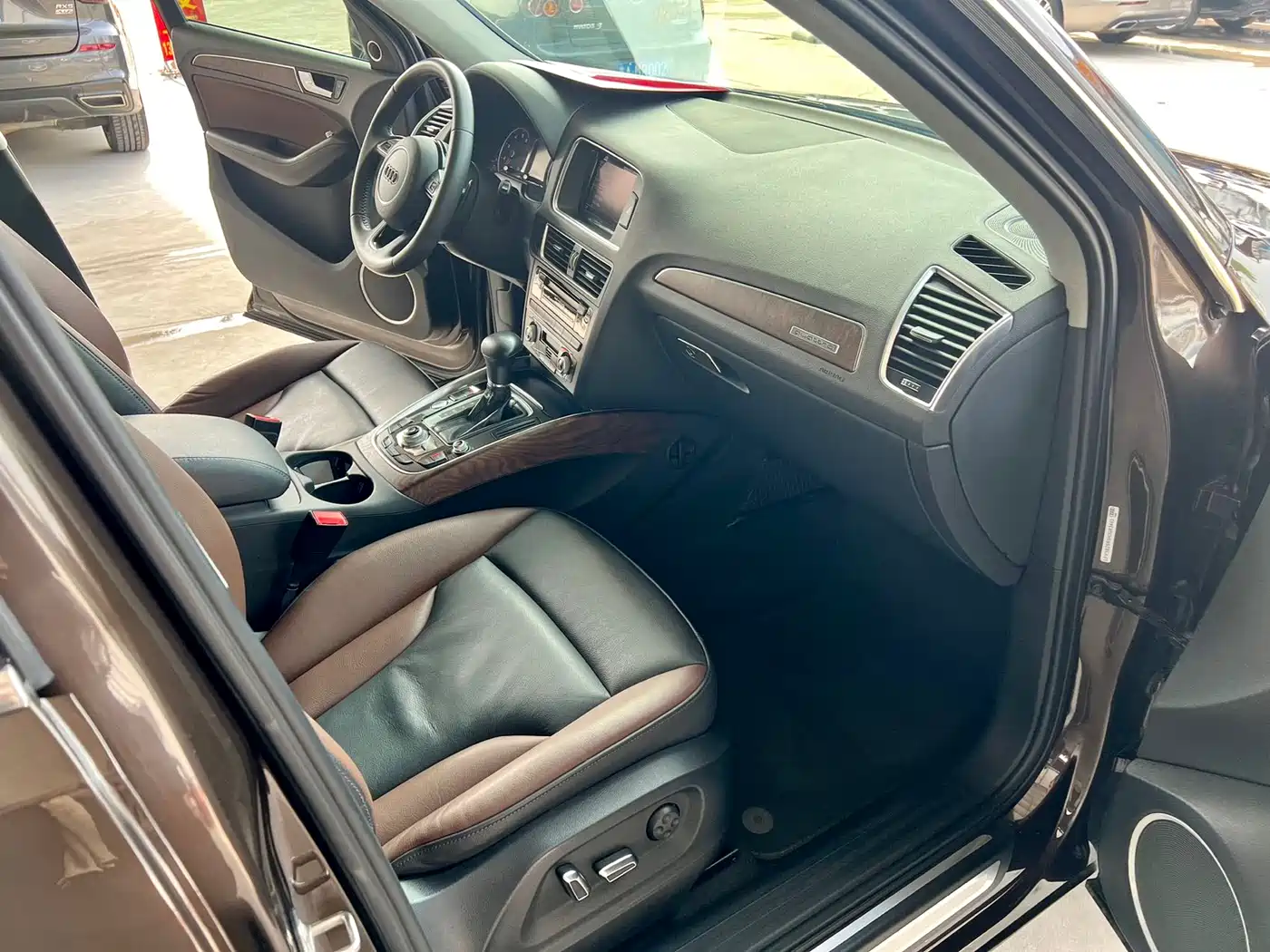 AUDI Q5