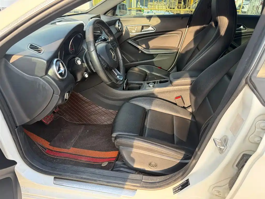 Mercedes-Benz CLA (Import) 2017 Facelift CLA 200 Style фото 5