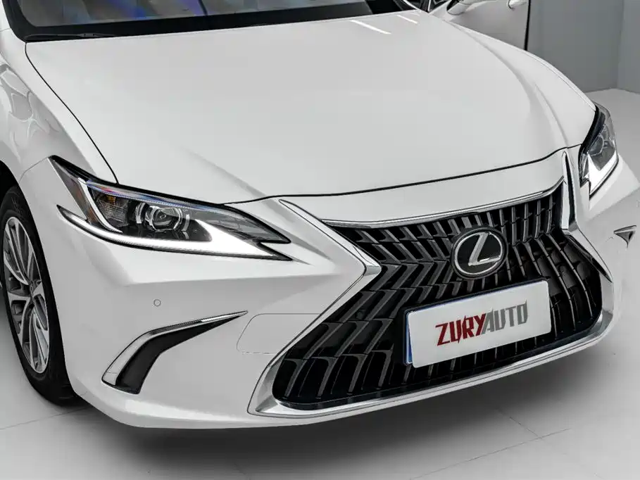 Lexus ES 2023 200 Excellence Edition фото 36