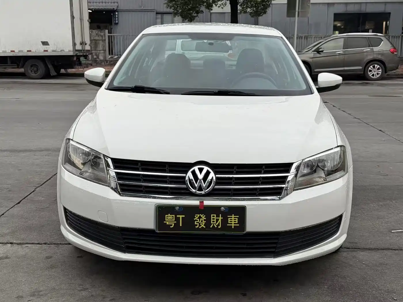 Volkswagen Lavida 2013 Facelift Classic 1.6L Automatic Trend фото 2