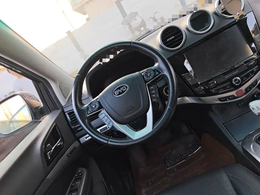 Фото 11 - BYD S7