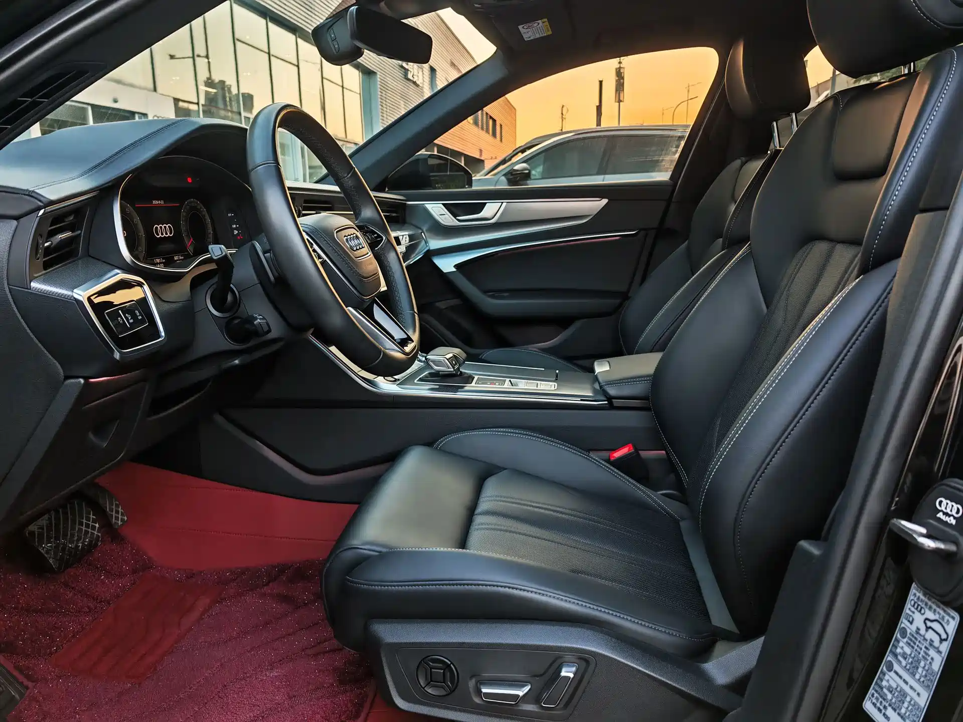 Фото 7 - Audi A6L