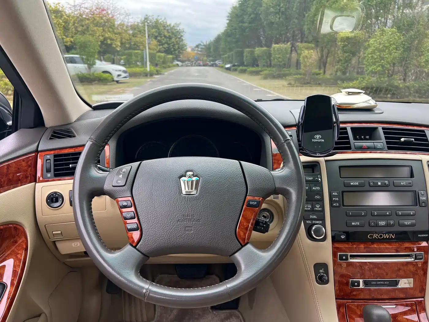 Toyota Crown 2007 2.5L Royal Special Edition фото 16