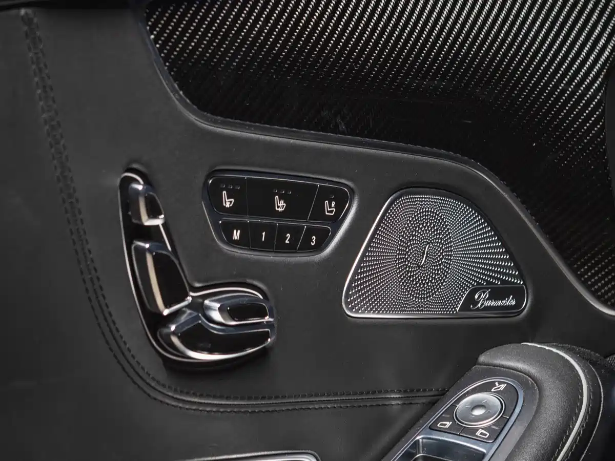 Mercedes-Benz S-Class AMG 2015 AMG S 63 4MATIC Coupe фото 9