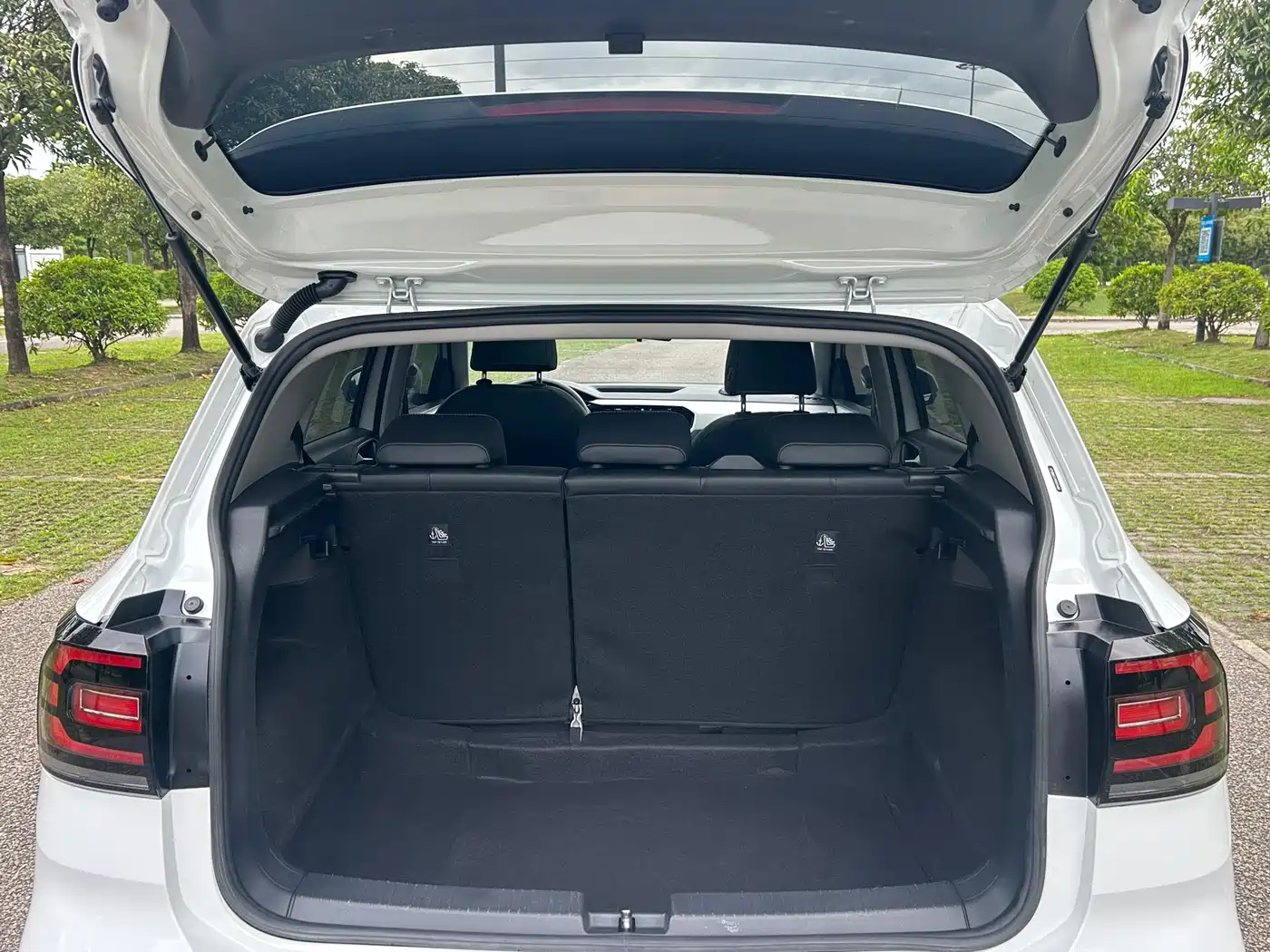 Volkswagen Tanying 2021 1.5L Automatic Smart Connect Edition фото 15