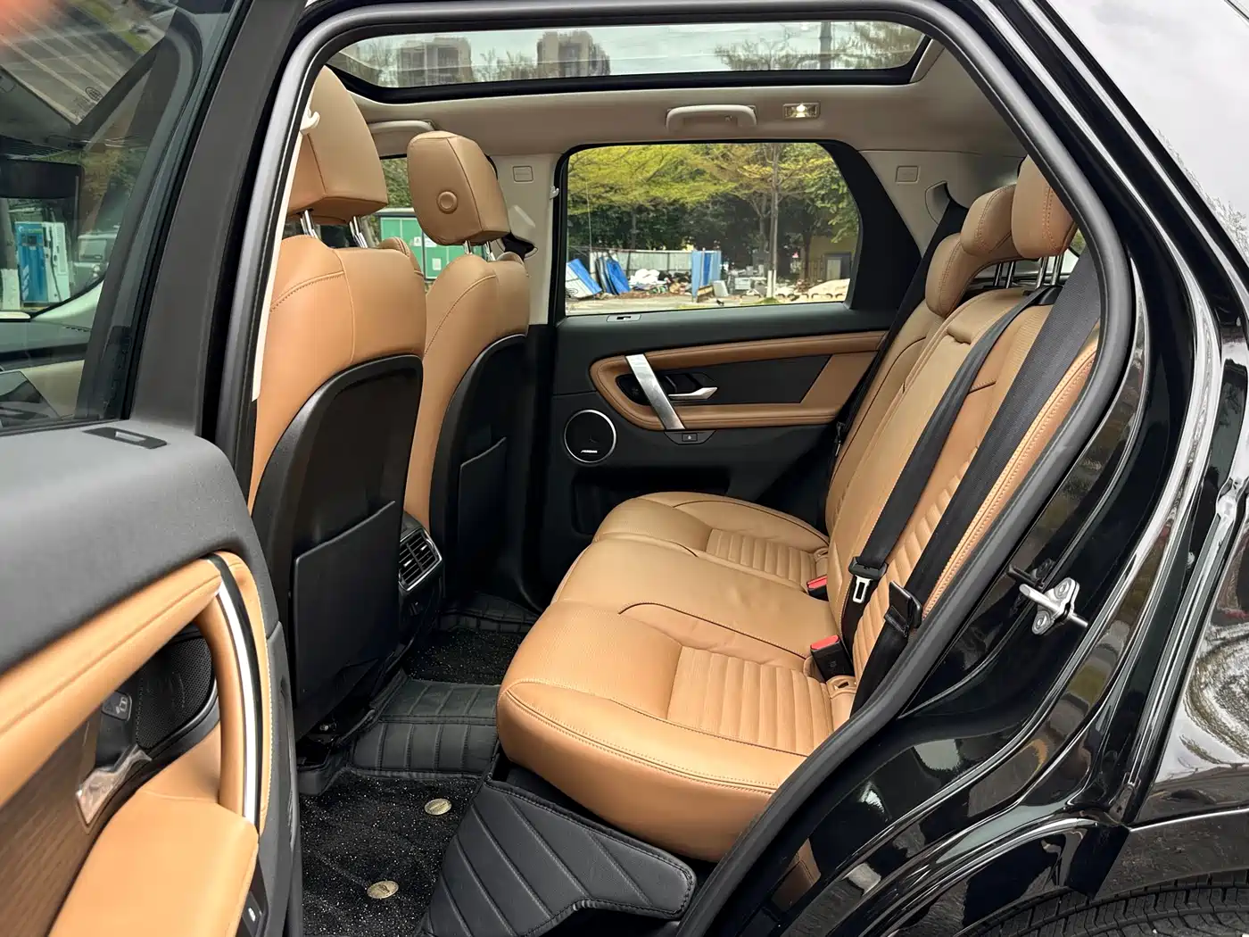 LAND ROVER DISCOVER SPORTS