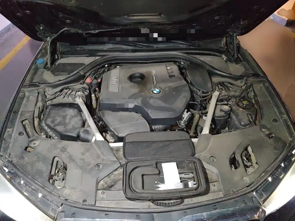 Photo 16 - BMW 5 Series