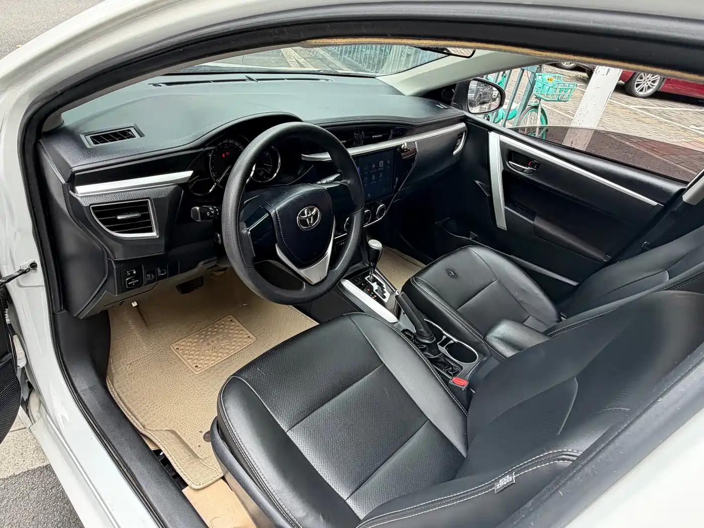 Toyota Corolla 2017 1.6L CVT GL фото 7
