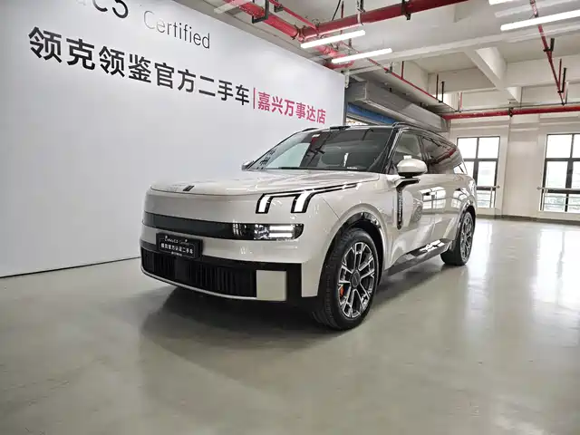  Lynk & Co Lynk & Co 900 2025 2.0T Ultra