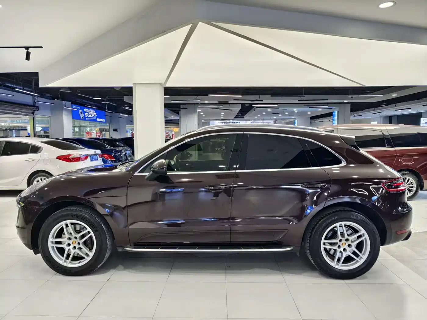 Porsche Macan 2017 Macan 2.0T фото 18