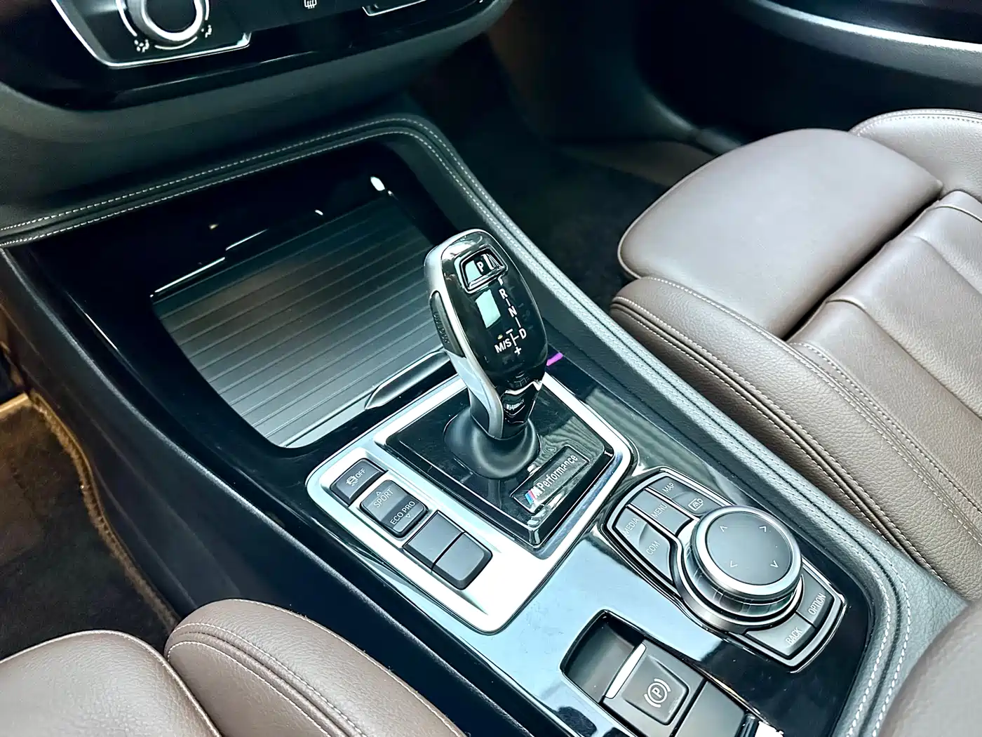 BMW 1 Series 2022 125i M Sport Shadow Edition фото 18