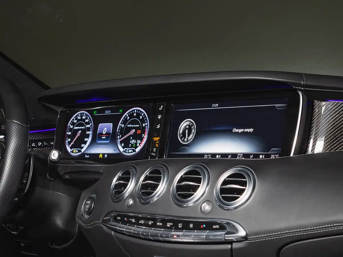 Mercedes-Benz S-Class AMG 2015 AMG S 63 4MATIC Coupe фото 15