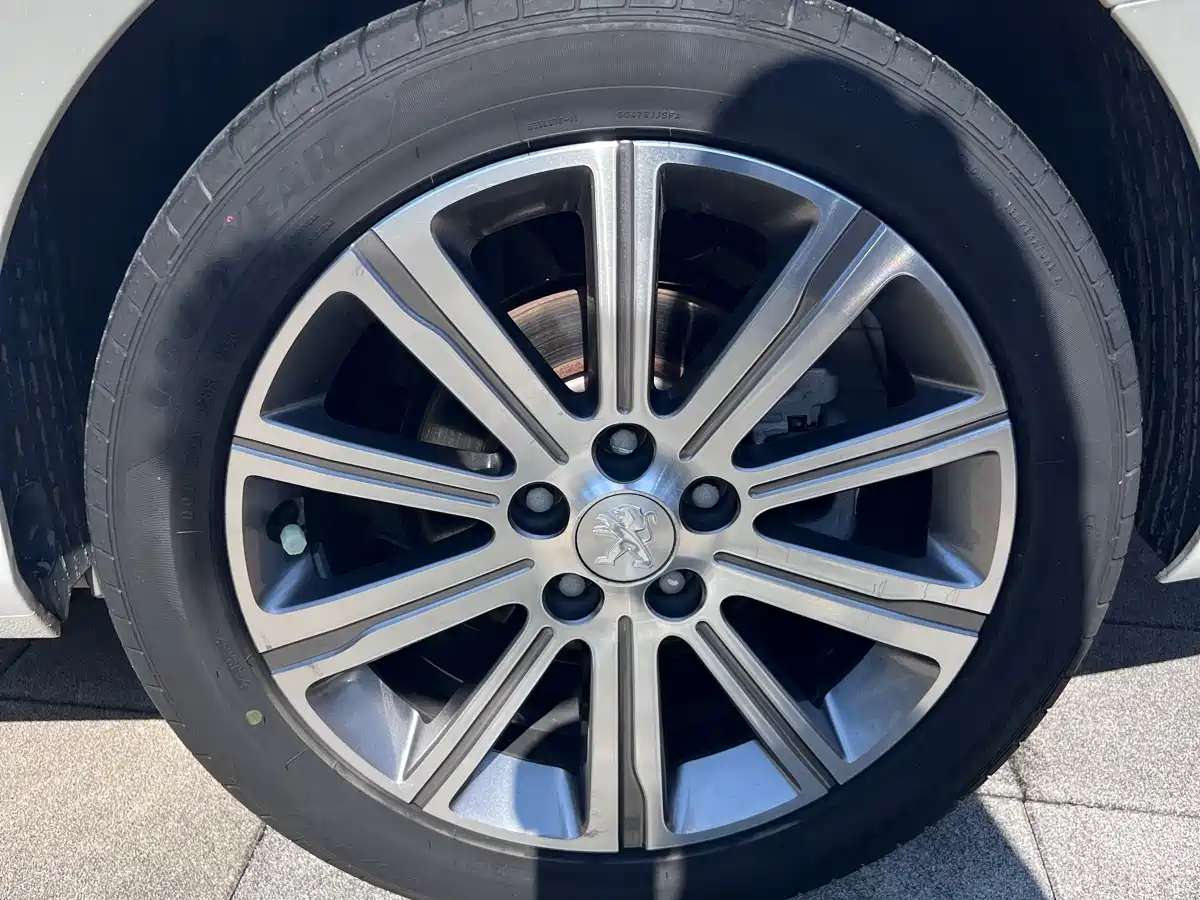 Peugeot 408 2018 Facelift 350THP Automatic Luxury фото 11