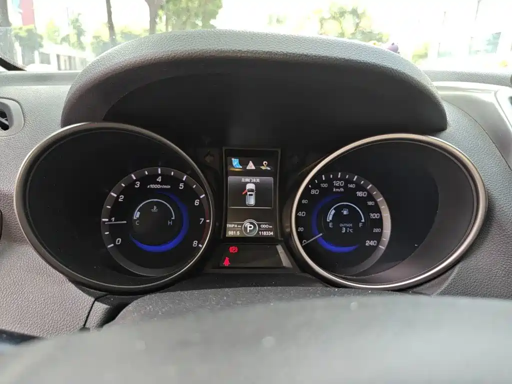 Changan CS75 2015 2014 1.8T Automatic Elite (China IV)