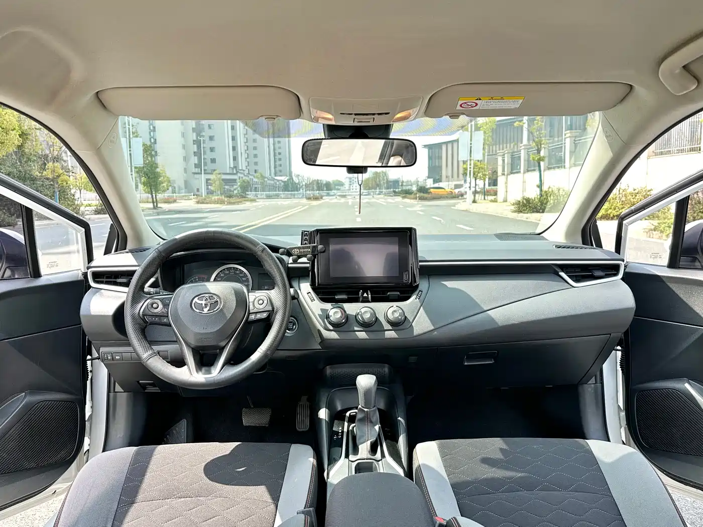 Toyota Corolla 2023 1.2T Pioneer Edition фото 10