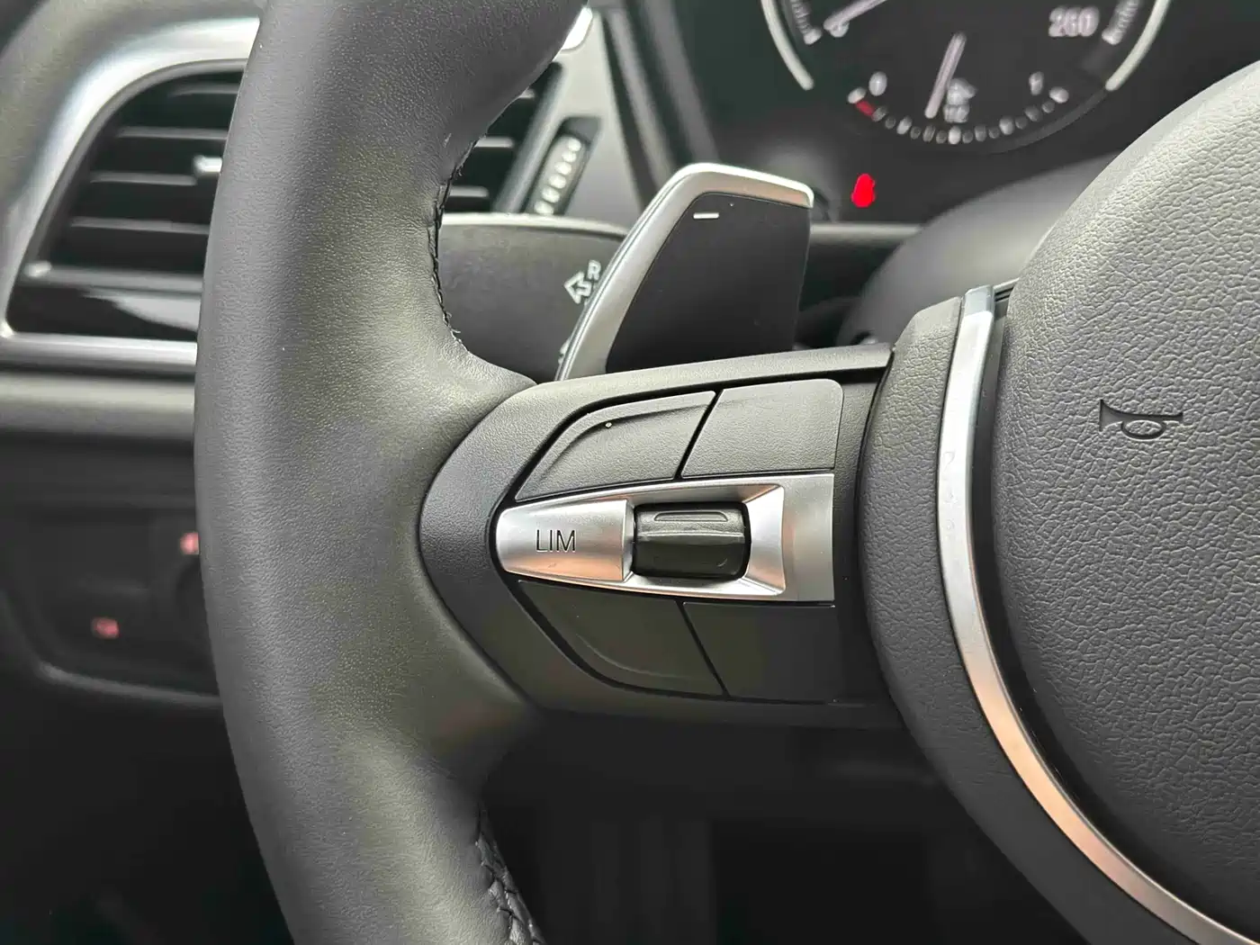 BMW 1 Series 2020 Model 125i Leading M Sport Package фото 9
