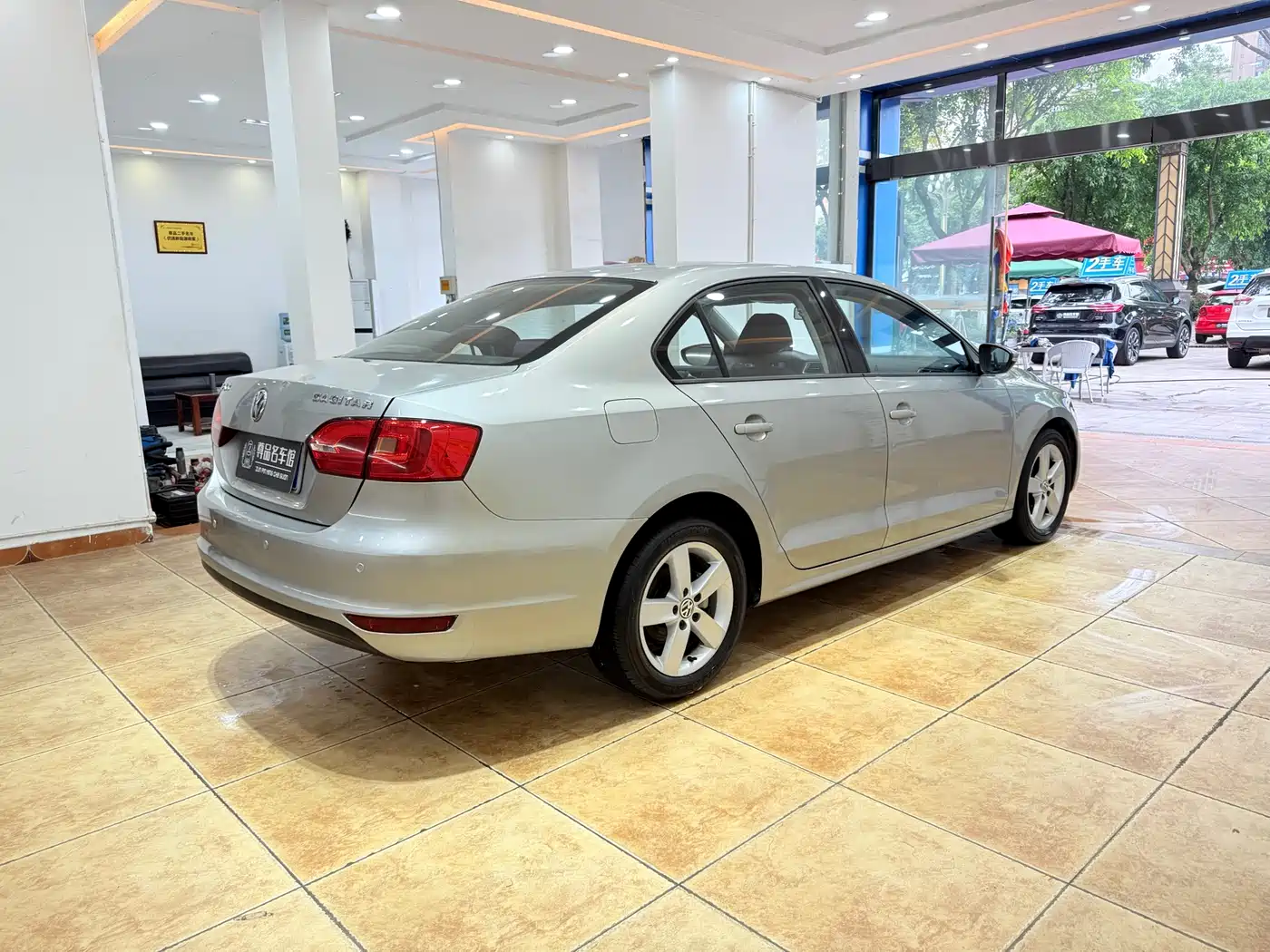 Volkswagen Sagitar 2012 1.6L Automatic Comfort Type фото 4