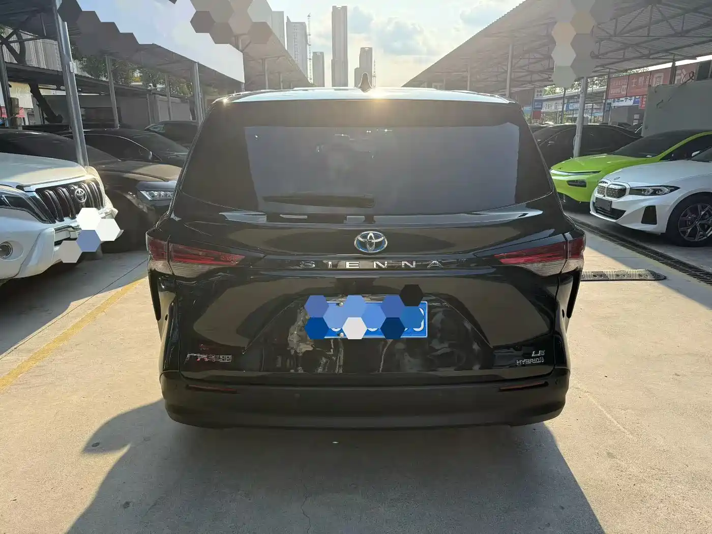 Toyota Sienna 2023 2.5L Hybrid Comfort Edition фото 8