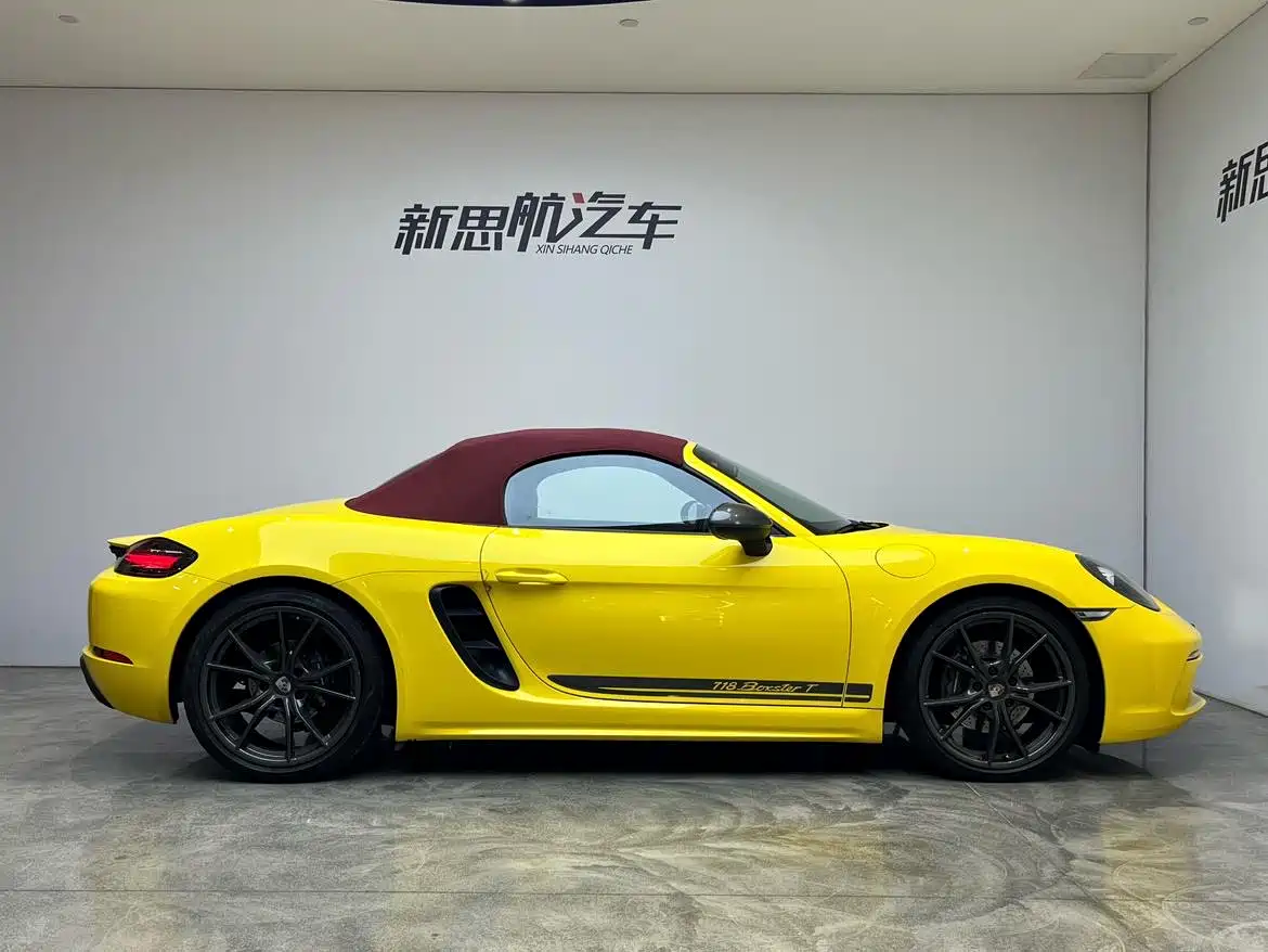 Porsche 718 2019 Boxster T 2.0T фото 2