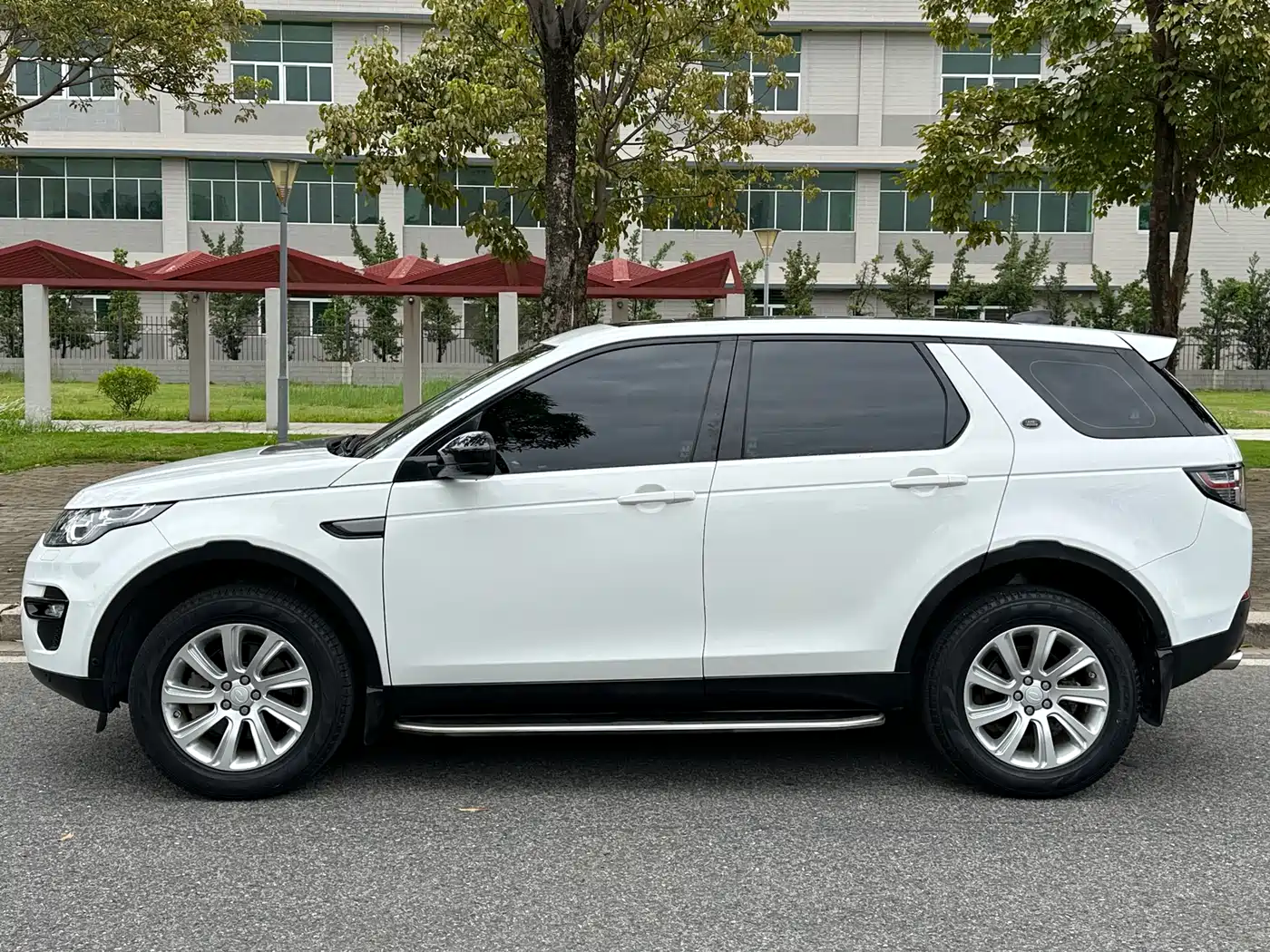Land Rover Discovery Sport 2019 240PS PURE Edition China V фото 16