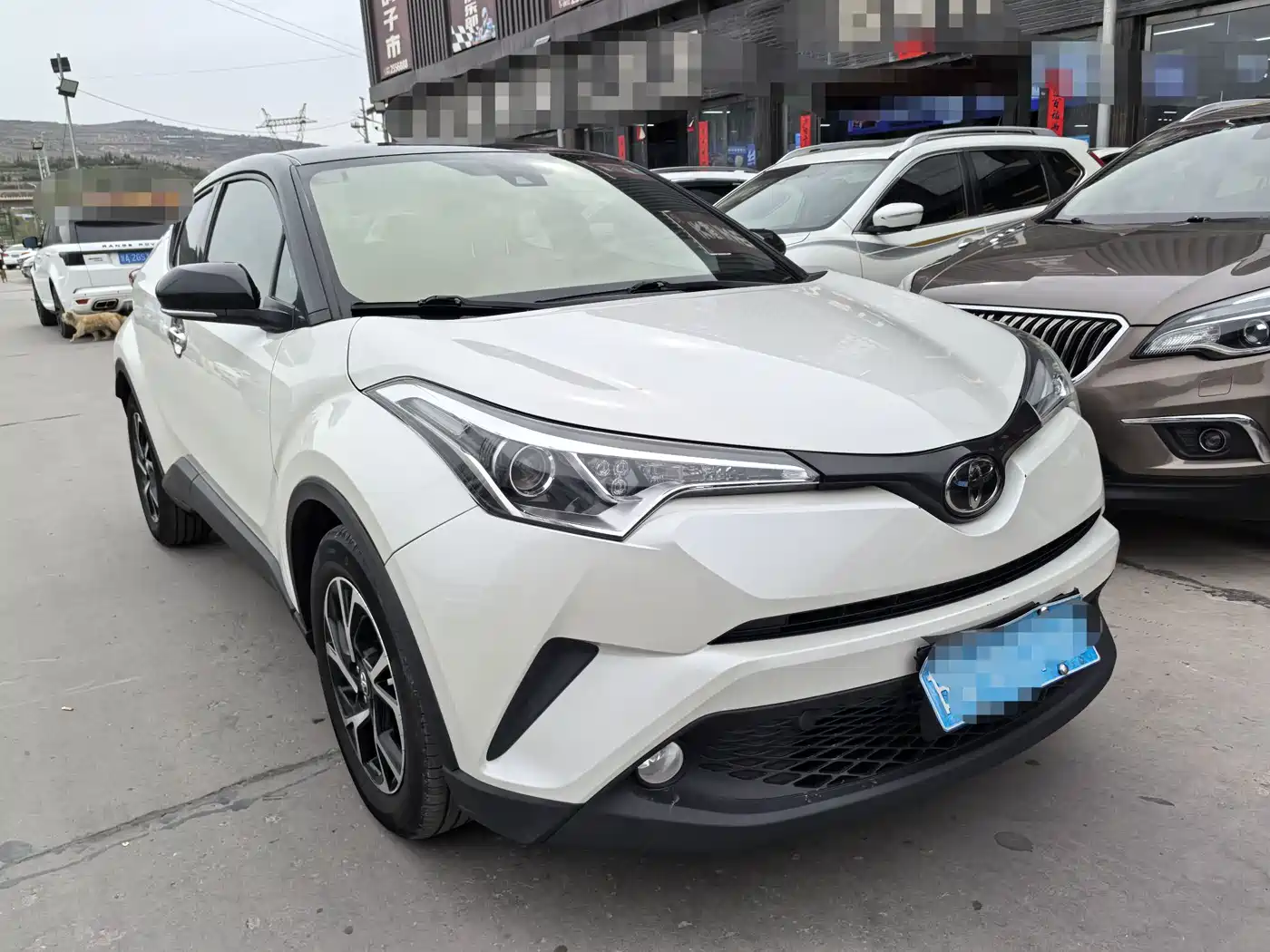 Toyota C-HR 2020 Model 2.0L Leading фото 3