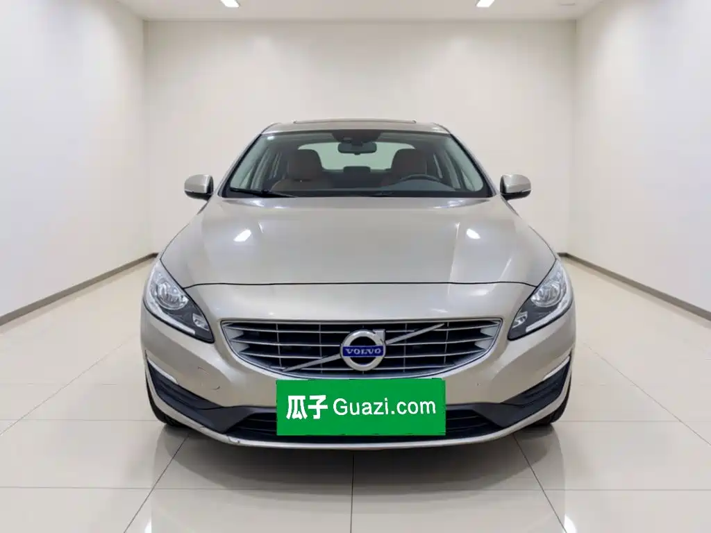 Фото 23 - Volvo S60