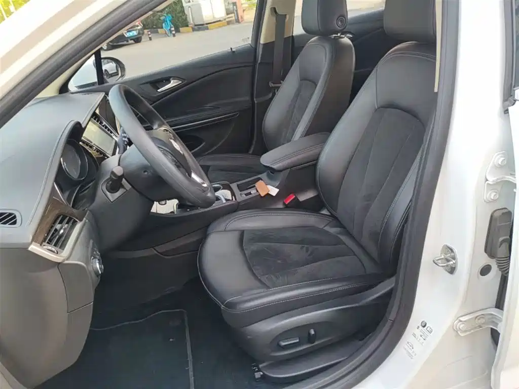 Buick Verano 2019 Sedan 20T Dual Clutch Elite фото 15