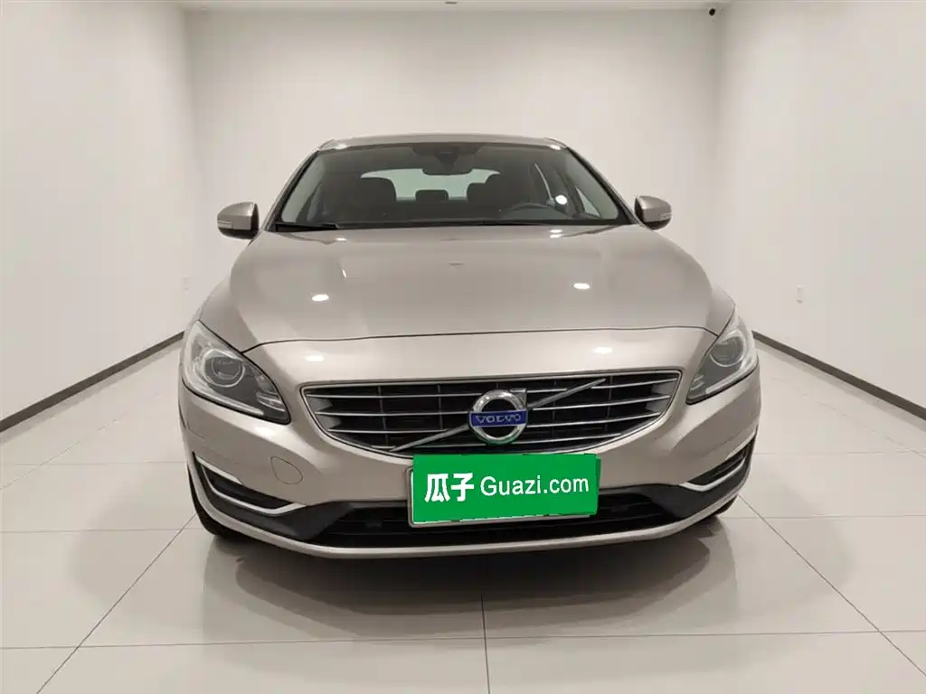 Фото 24 - Volvo S60