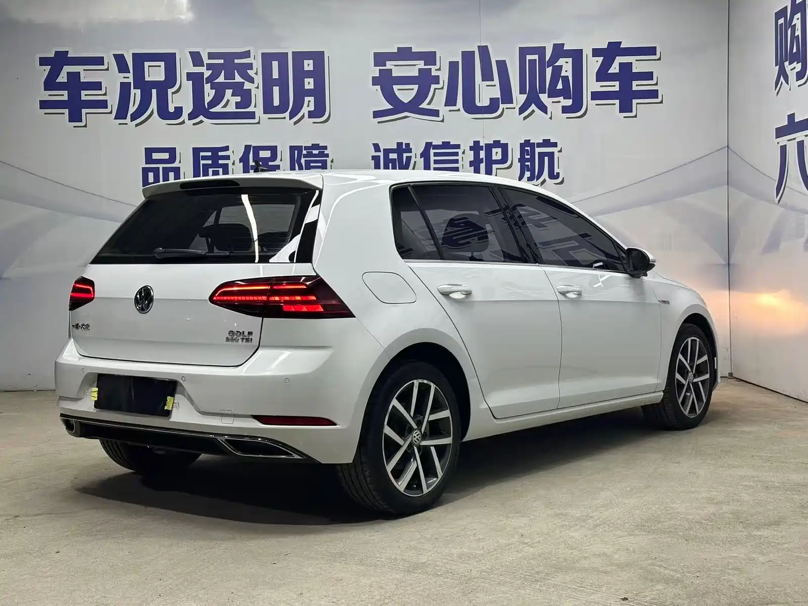 Фото 5 - Volkswagen Golf