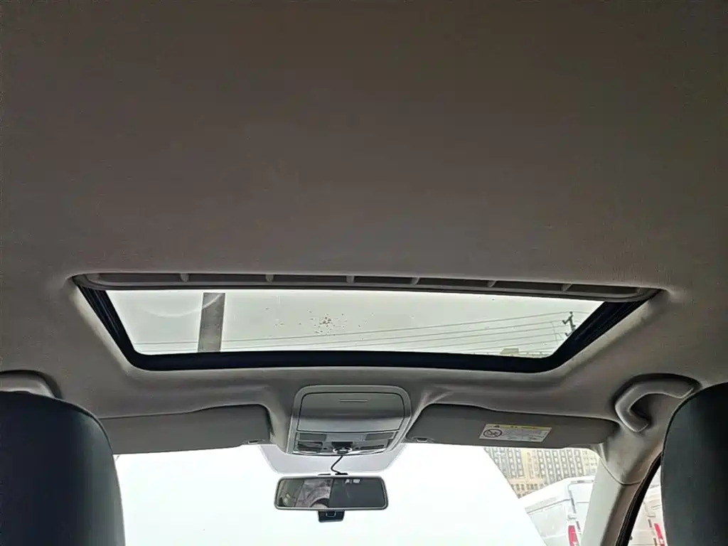 Volkswagen Sagitar 2015 230TSI Automatic Comfort фото 18