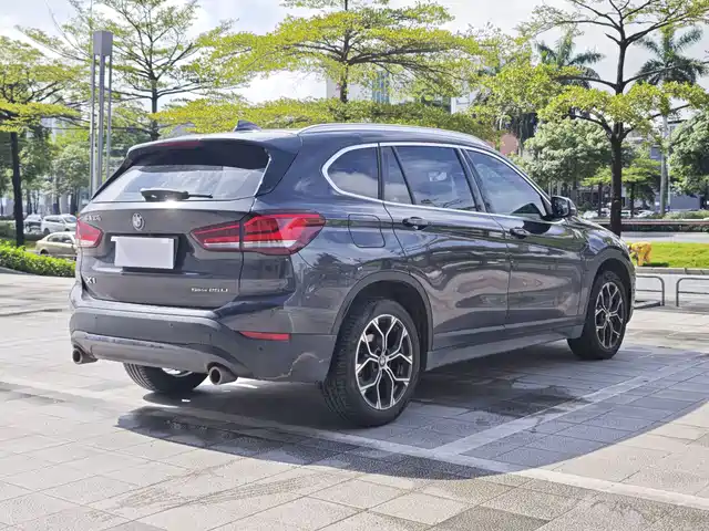 BMW X1 2022 sDrive25Li Leading — фото 4