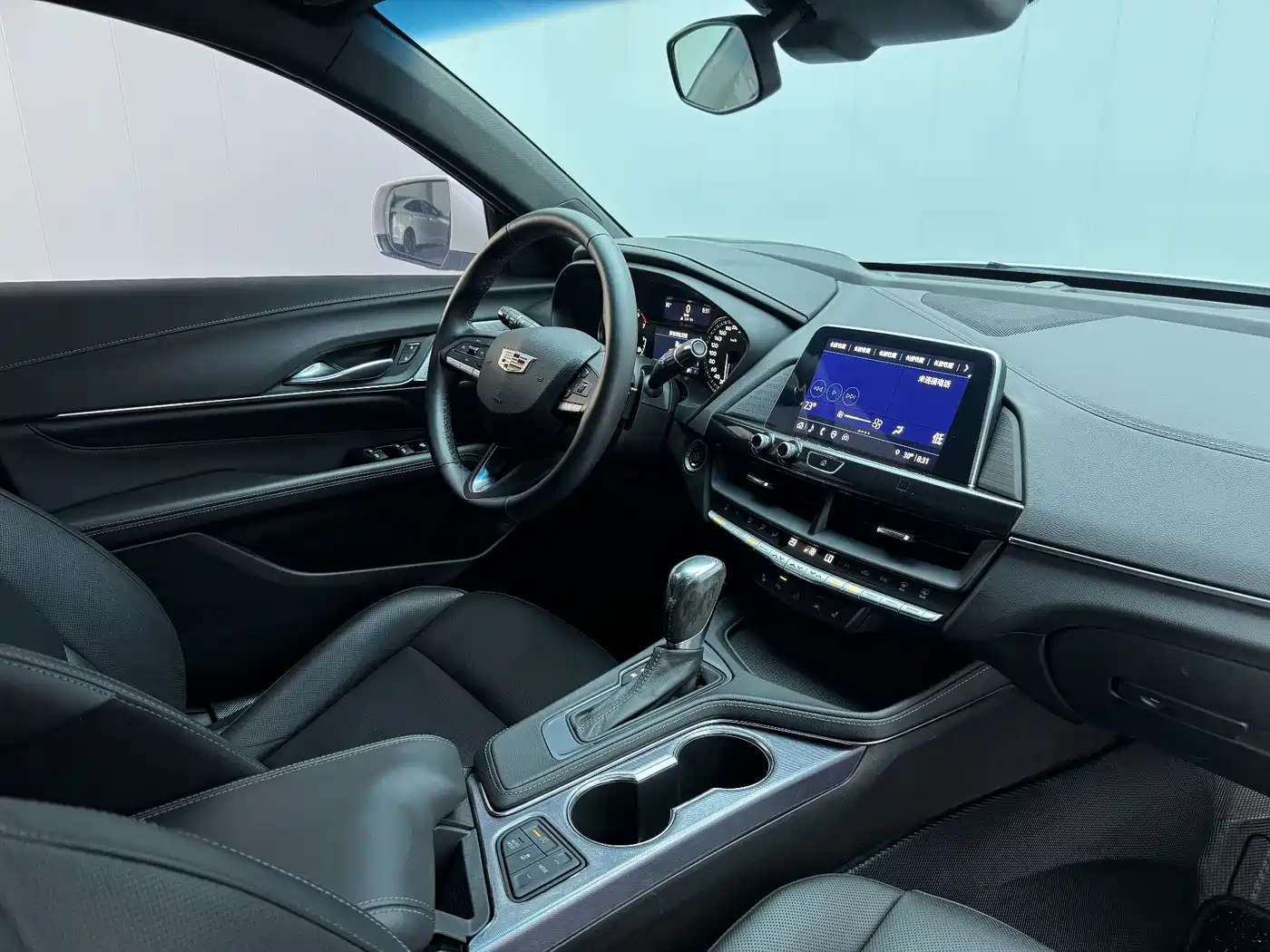 Cadillac CT4 2024 2023 28T Luxury Model