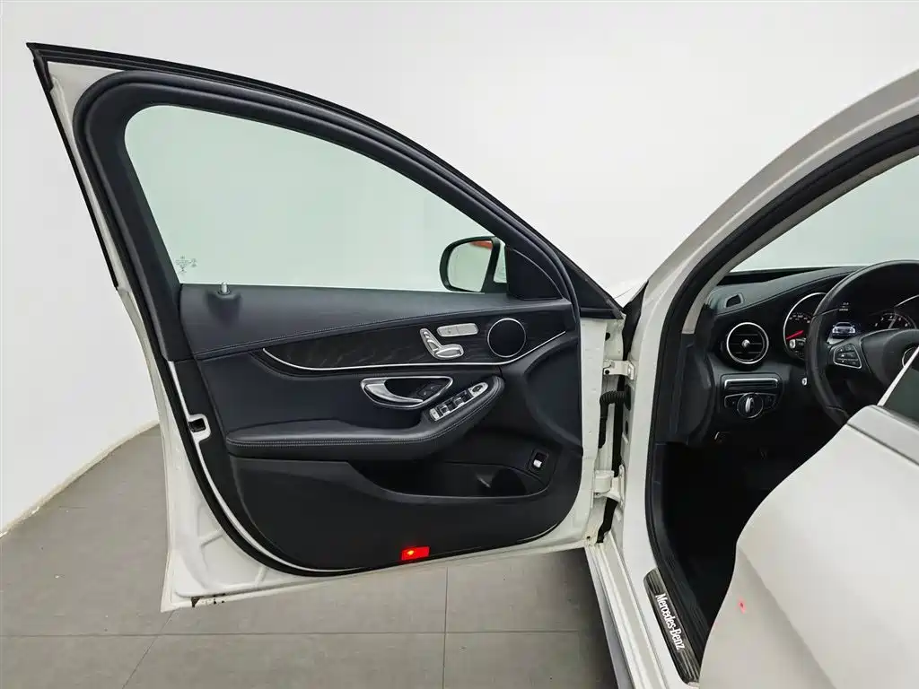 Mercedes-Benz C-Class 2018 C 200 L Sport Edition фото 8