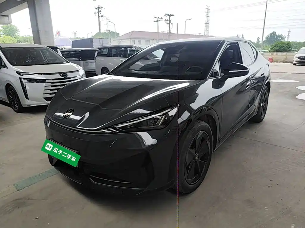 Volkswagen ID. UNYX 06 2024
