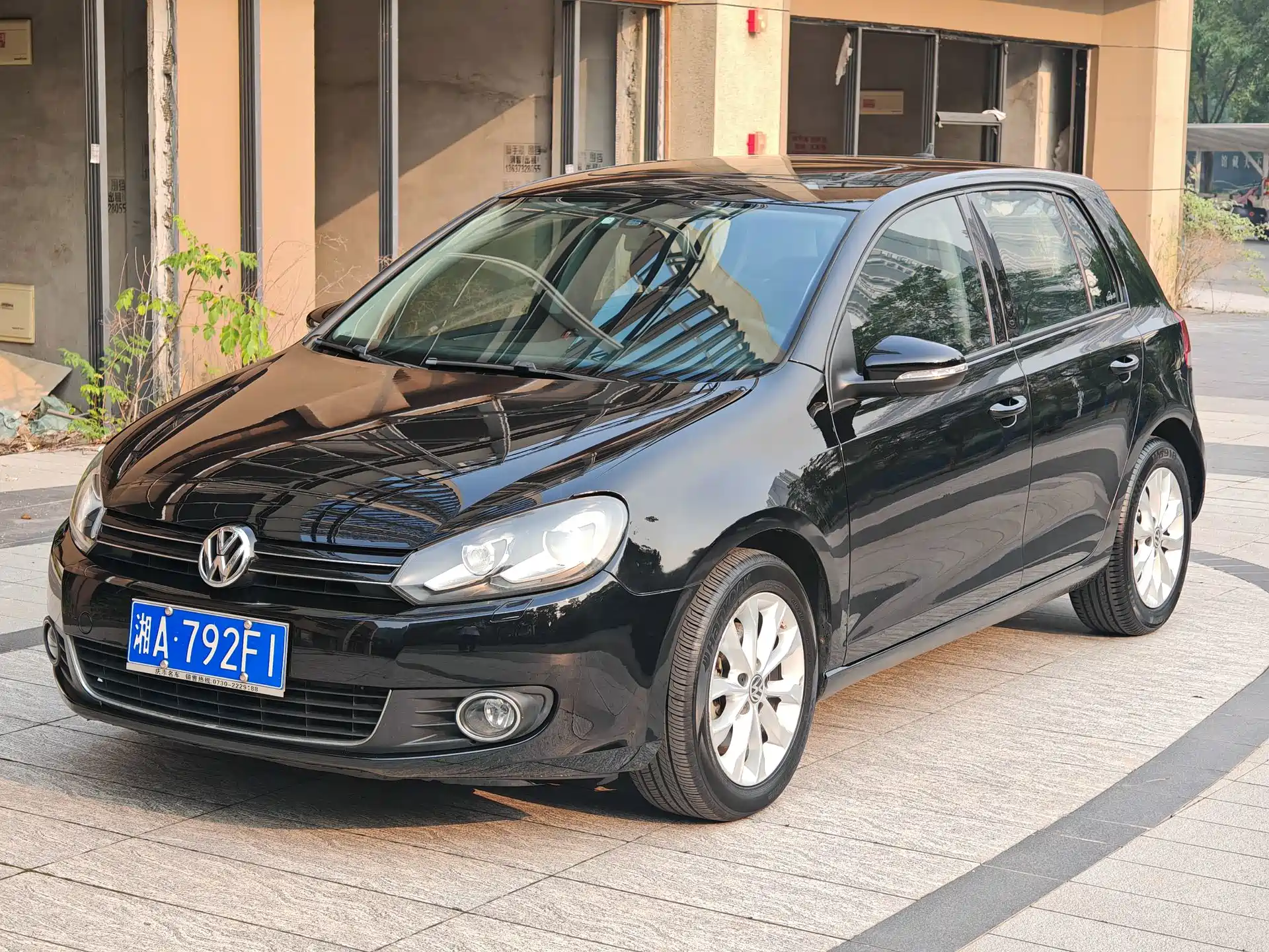 Фото 1 - Volkswagen Golf