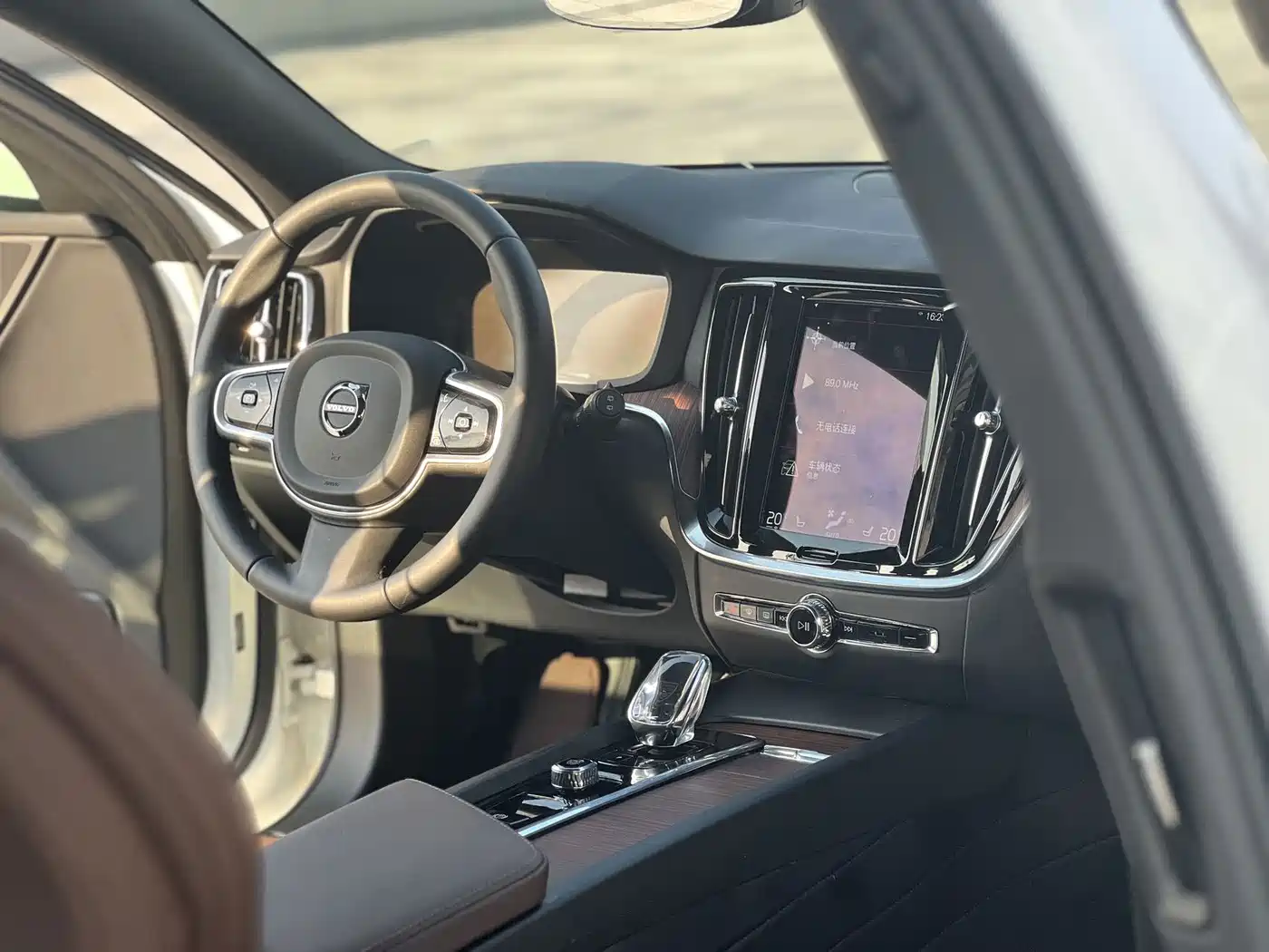 Volvo V60 2022 2022 B5 Momentum Luxury