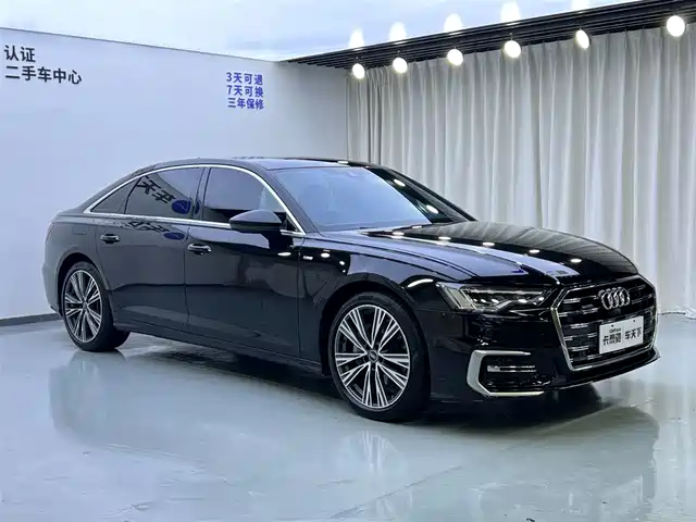 Audi A6L 2023 Facelift 45 TFSI quattro Premium Dynamic — фото 2