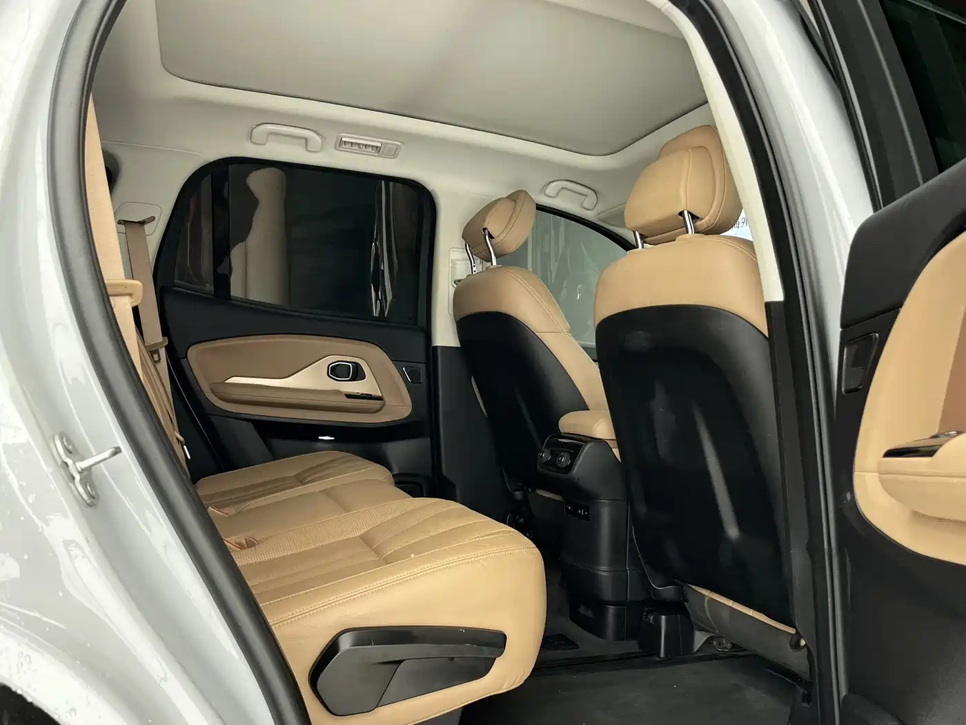 NIO ES8 2019 2018 355KM Base Model 7-Seater Version