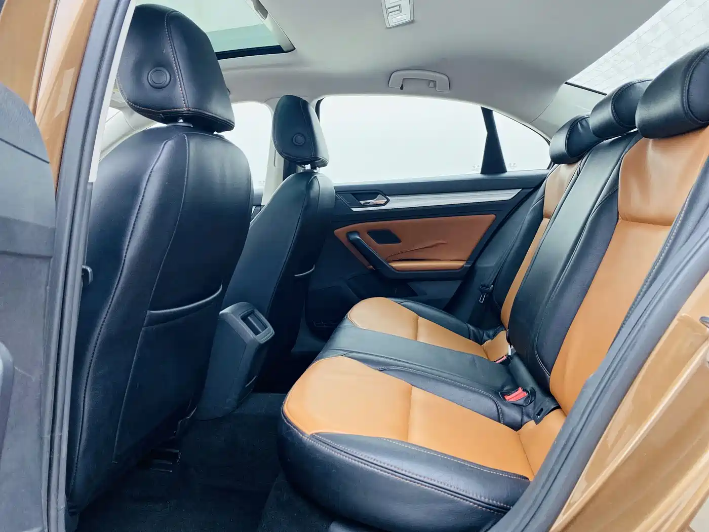 Volkswagen Lamando 2015 230TSI DSG Style фото 16