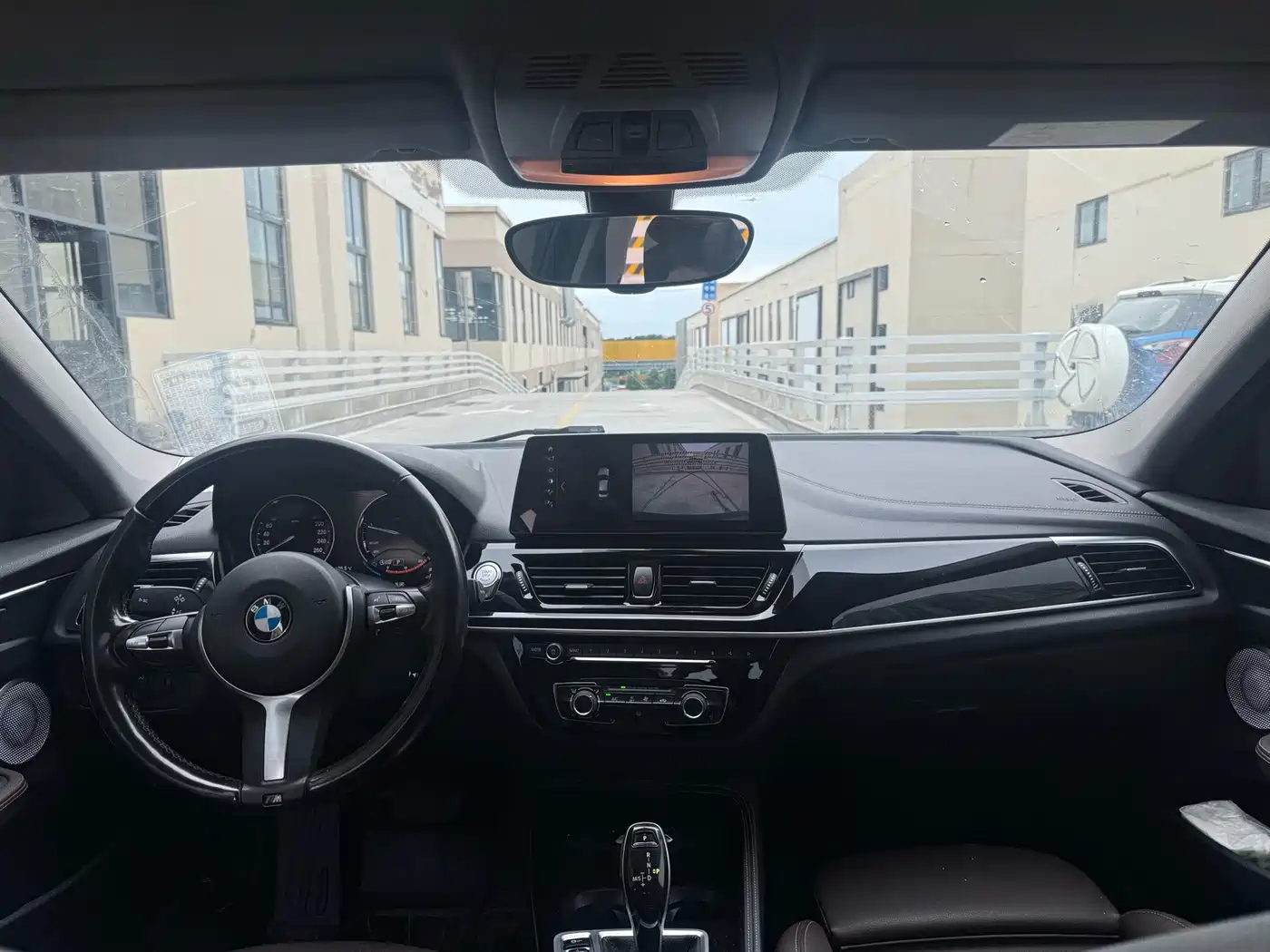 BMW 1 Series 2021 120i M Sport Shadow Edition фото 7
