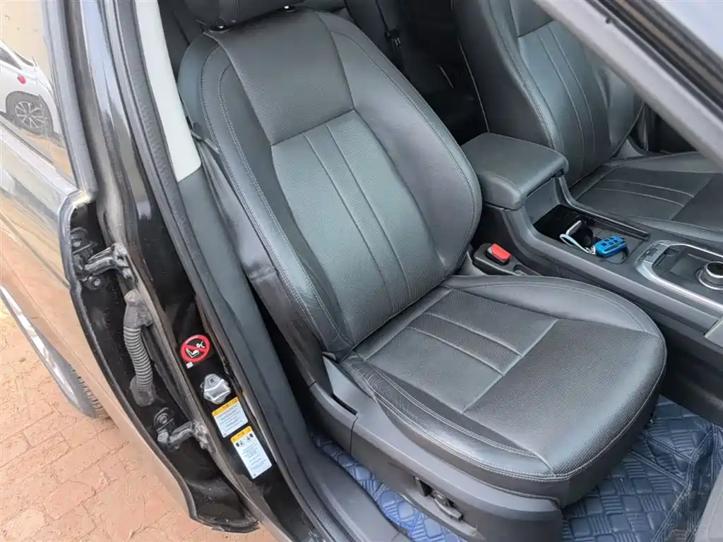 Land Rover Discovery Sport 2019 240PS SE Edition China VI фото 25