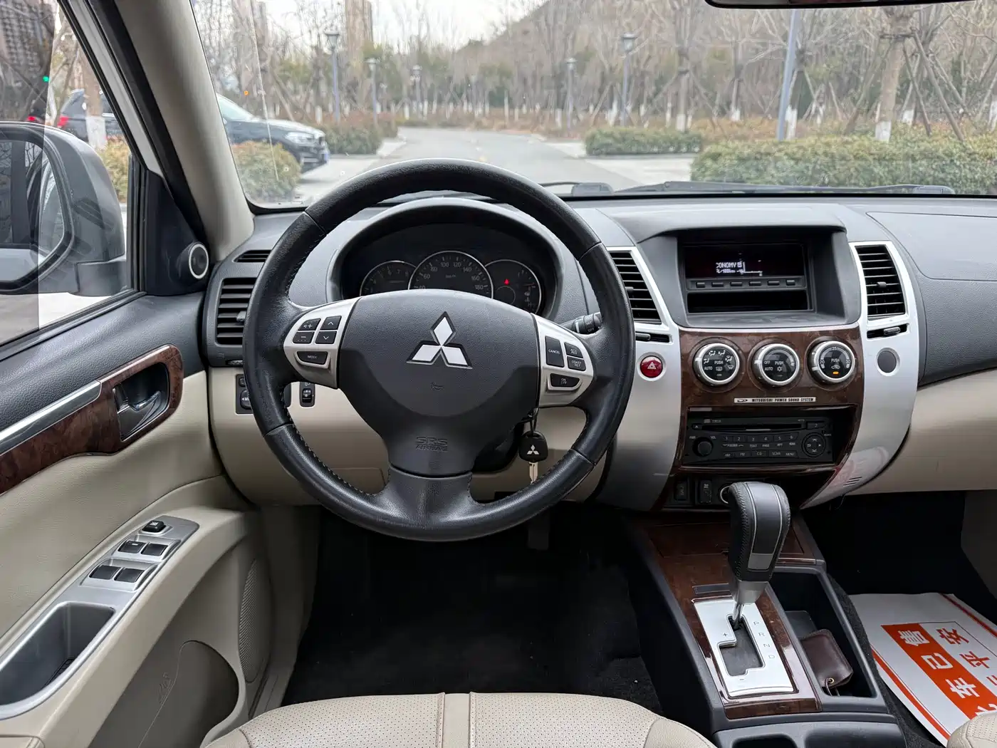 Mitsubishi Pajero Sport 2013 3.0L Automatic 2WD Luxury фото 7
