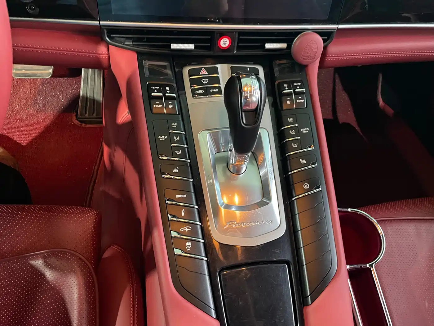 Porsche Panamera 2014 Panamera 4 3.0T фото 21