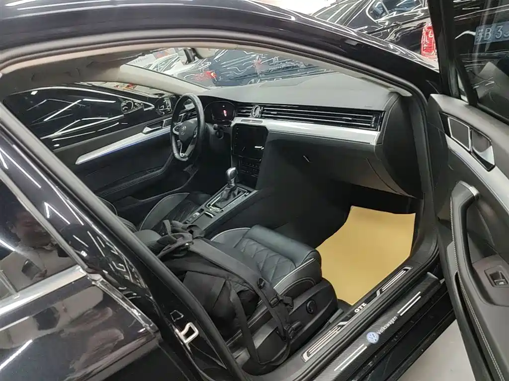 Volkswagen Magotan GTE Plug-in Hybrid 2022 GTE Luxury фото 25