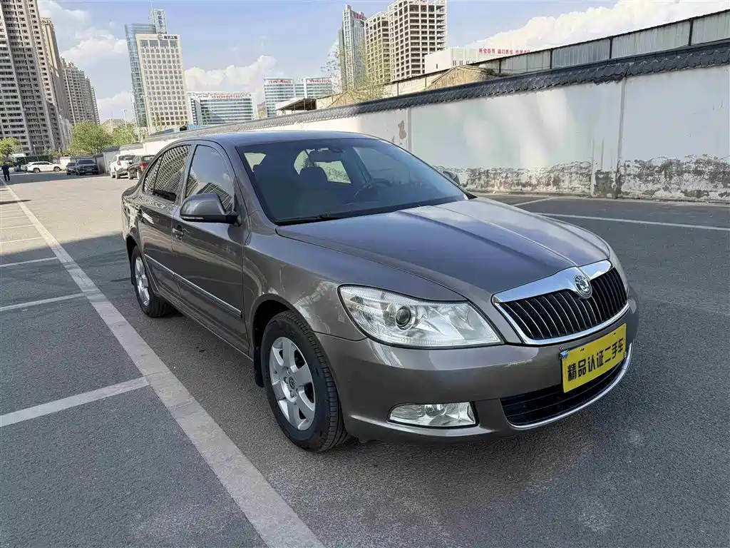 Škoda Octavia 2013 1.6L Automatic Prestige Edition фото 3