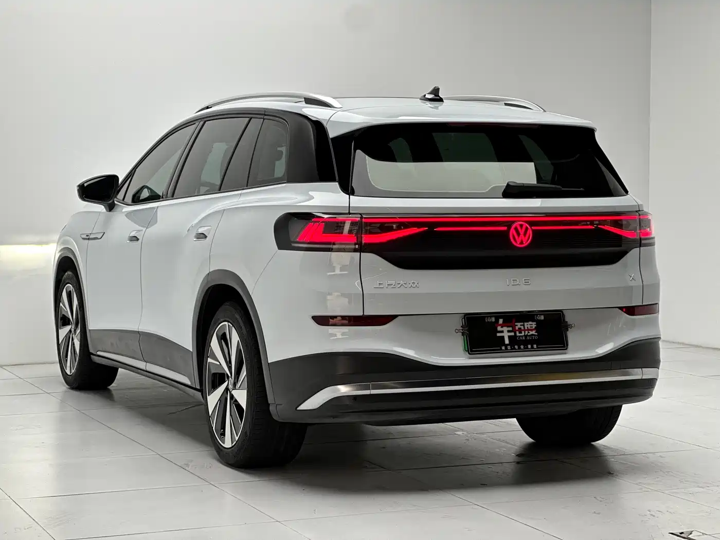 Volkswagen ID.6 X 2021 Pro Intelligent Long Range Edition фото 6