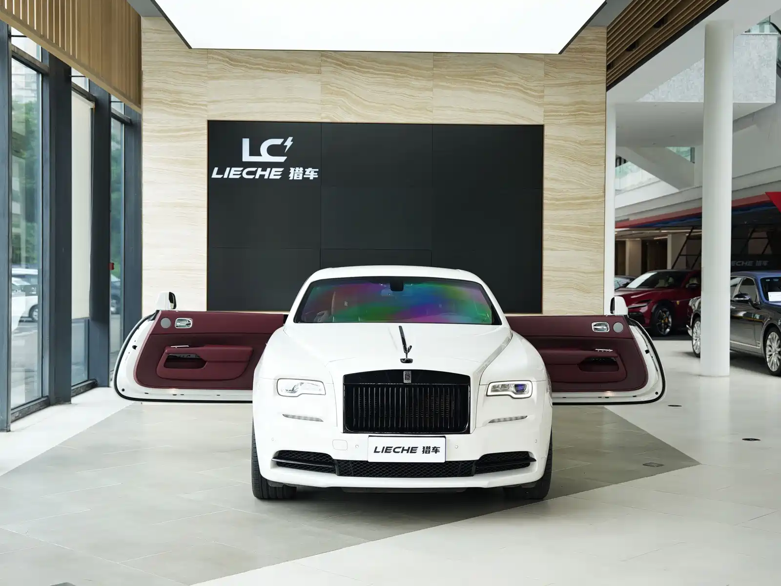 Фото 4 - Rolls-Royce Wraith