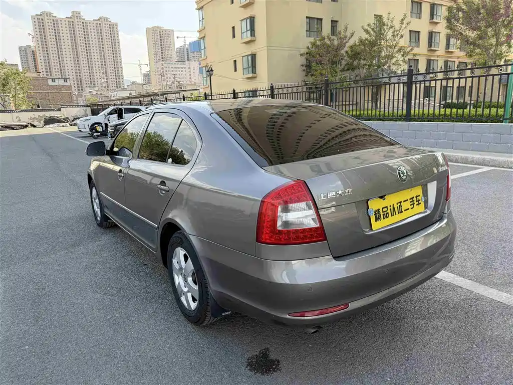 Škoda Octavia 2013 1.6L Automatic Prestige Edition фото 16